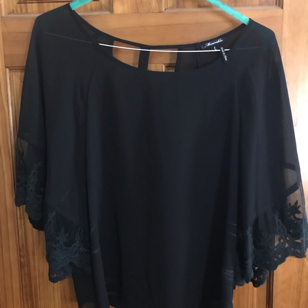 Gorgeous, black woman’s blouse.  Lace sleeves